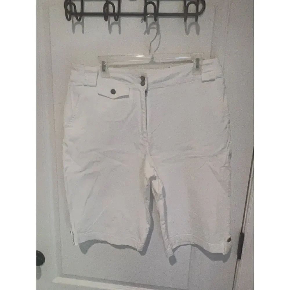 Chicos White Bermuda Shorts silver buttons